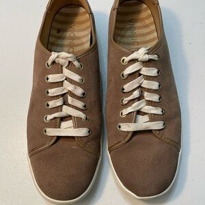 Vionic Womens Tan Lace-Up Sneakers Size 9.5 SB-M